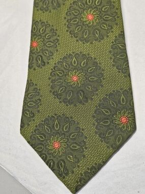 Vintage Wembley  1970's Era Men's Wide Green Tie Necktie